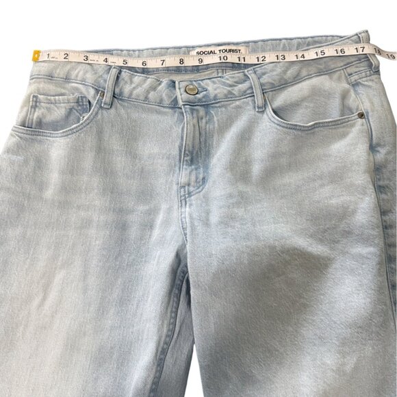 Social Tourist Flared Jeans Light Wash Blue Women's Size 15R / 32 Waist - Picture 4 of 8